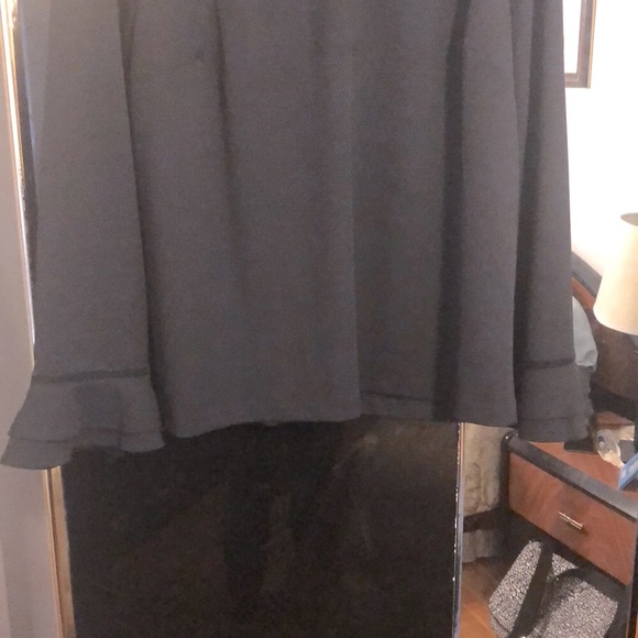 Ann Taylor bell sleeve shirt with velvet ribbon - Picture 2 of 5